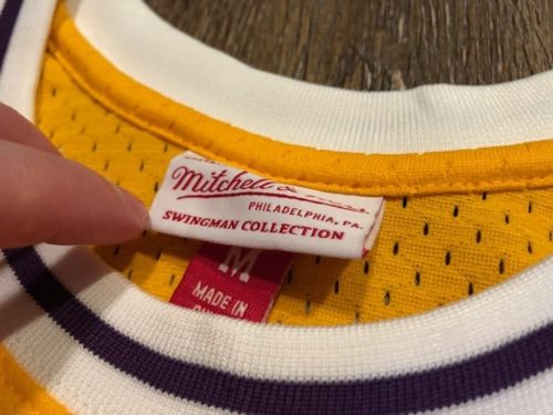 mitchell-and-ness-swingman-review-collar-tag